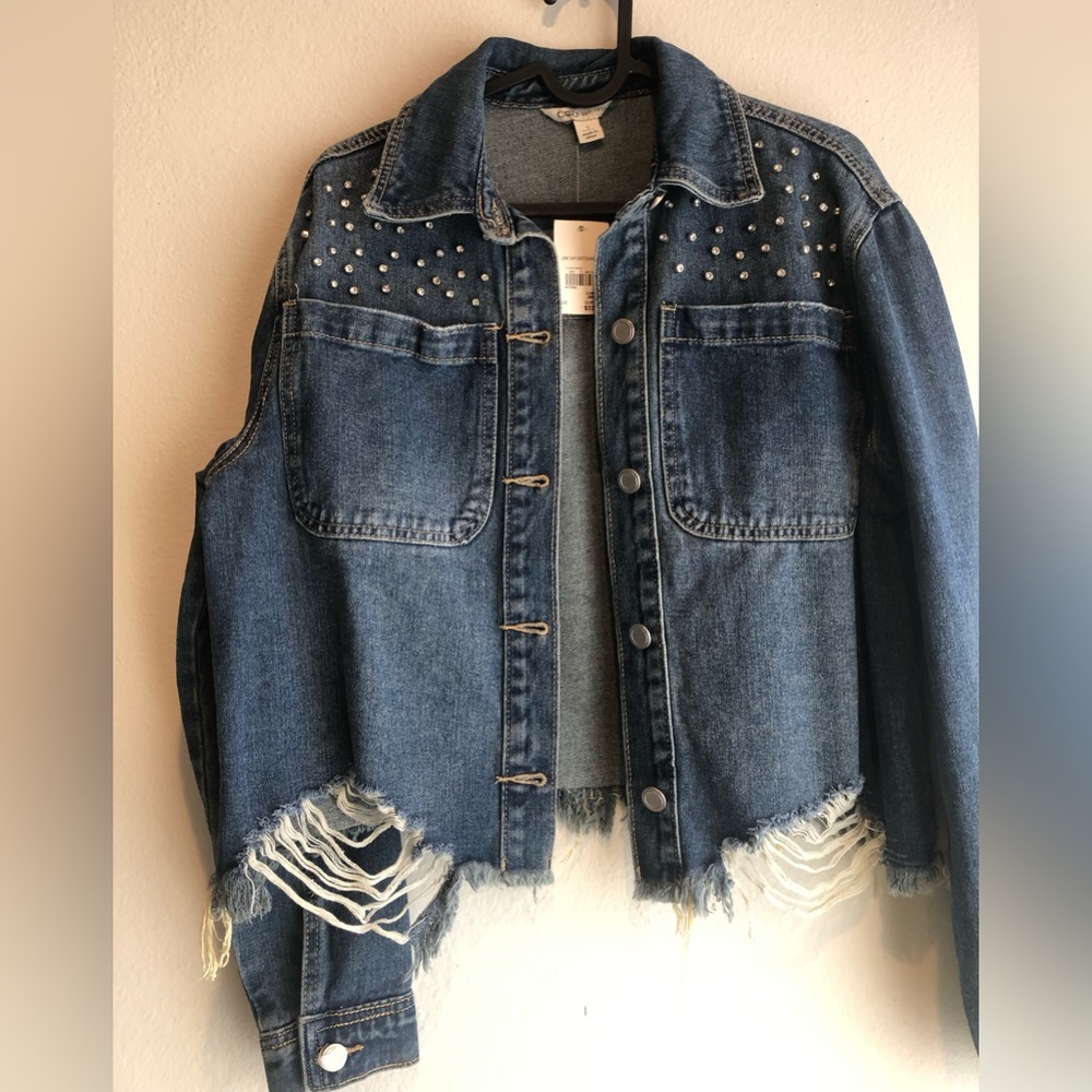 Jean jacket studded, ripped